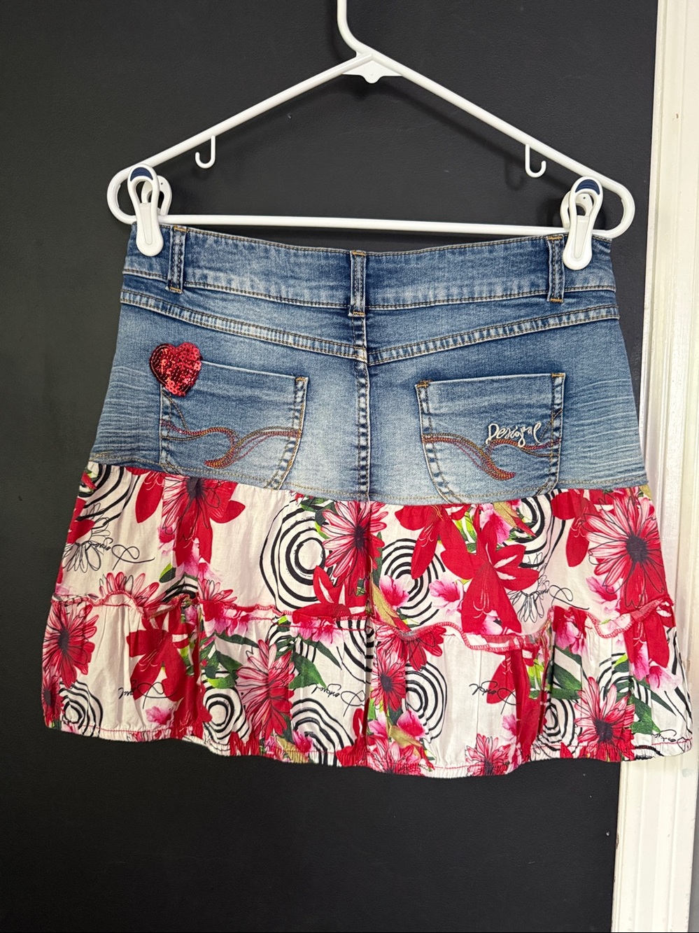 Desigual Vintage-Inspired Denim and Print Mini Skirt Size: EUR 38 (8) - Picture 2 of 12